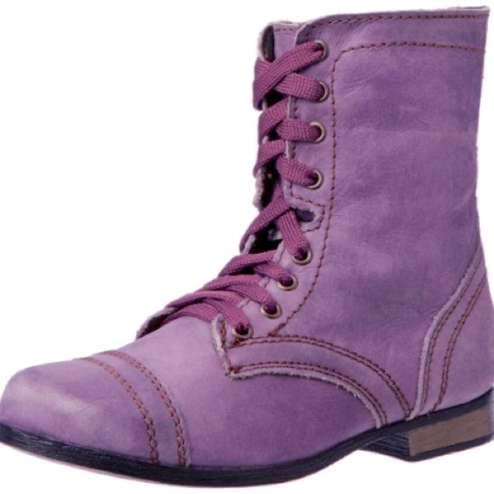 Vintage purple Steve Madden boots with peach silk ribbon laces